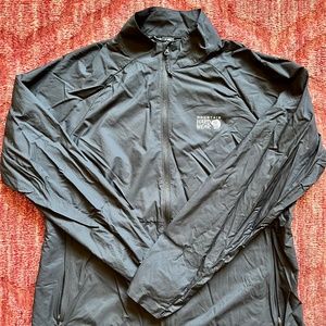 Mountain Headwear light weight wind breaker
